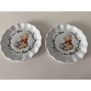 Set Of 2 Disney Winnie The Pooh Walk Along Scalloped Dinner Ceramic Plates NEW